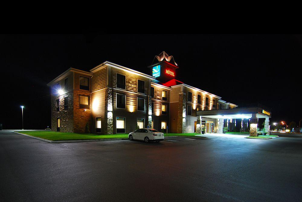 Quality Inn & Suites Val-d'Or Dış mekan fotoğraf
