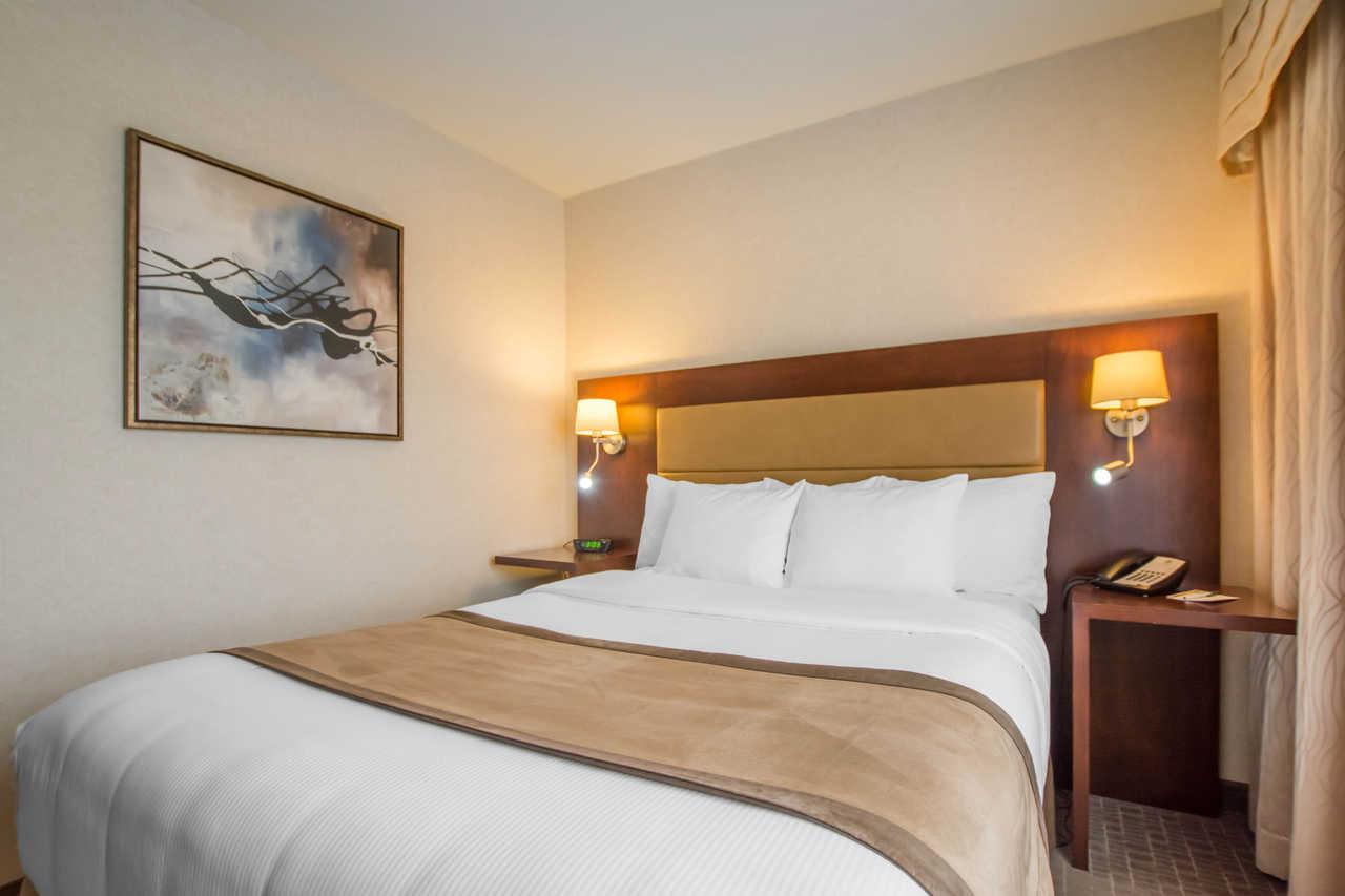 Quality Inn & Suites Val-d'Or Dış mekan fotoğraf