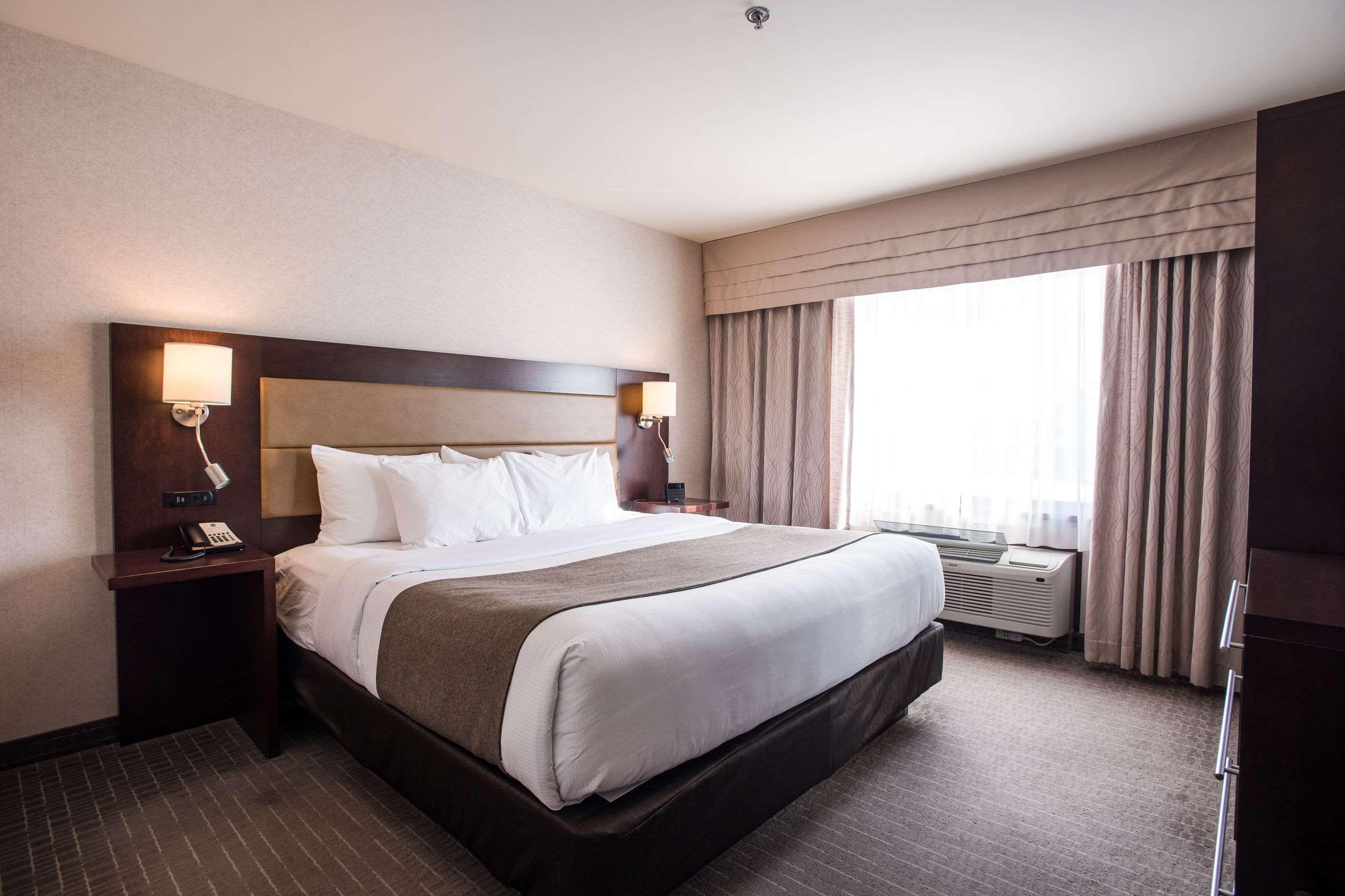 Quality Inn & Suites Val-d'Or Dış mekan fotoğraf