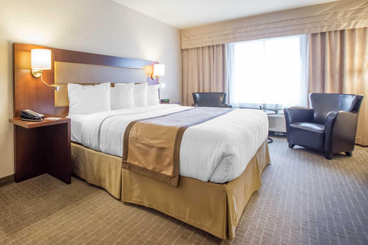 Quality Inn & Suites Val-d'Or Dış mekan fotoğraf
