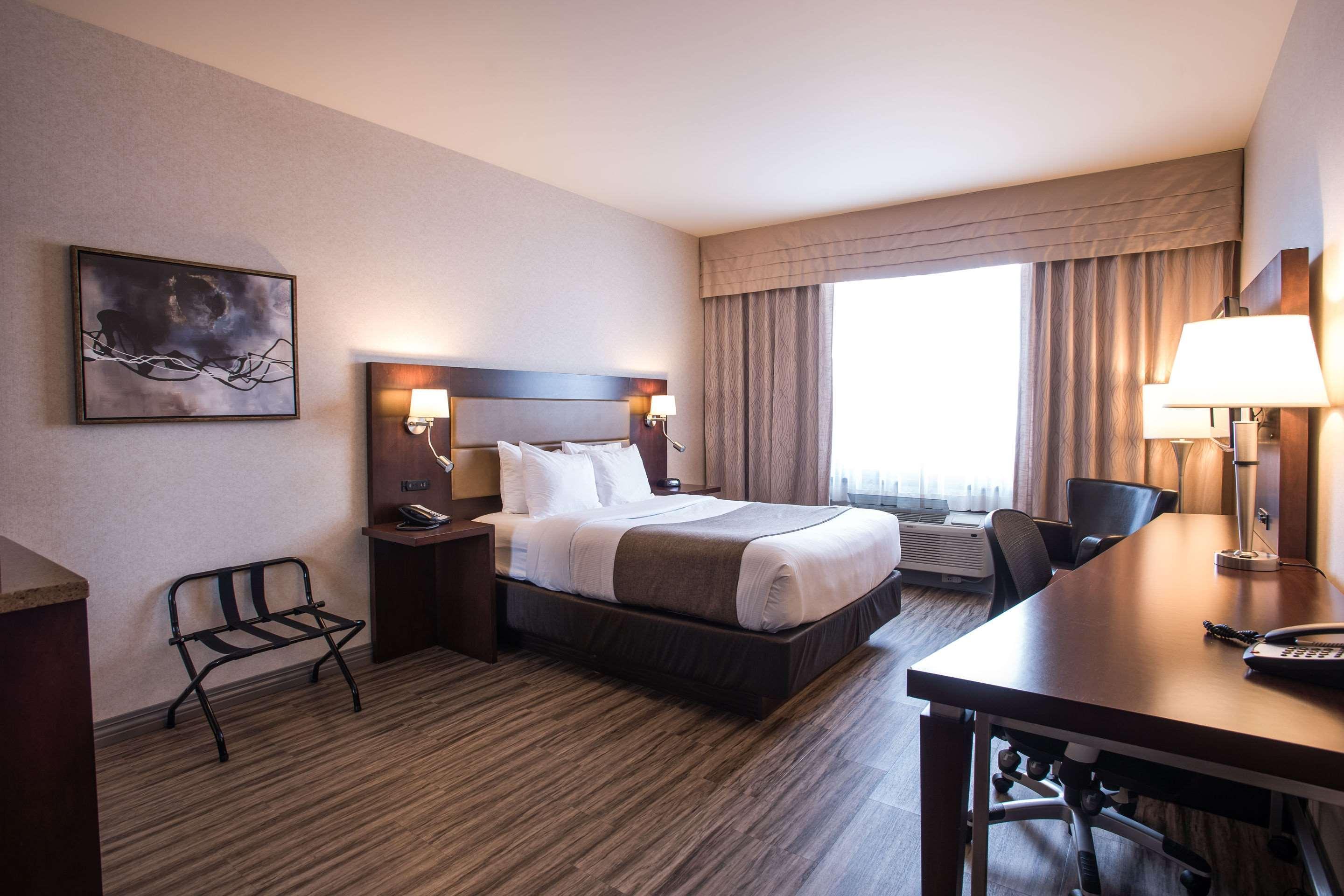 Quality Inn & Suites Val-d'Or Dış mekan fotoğraf