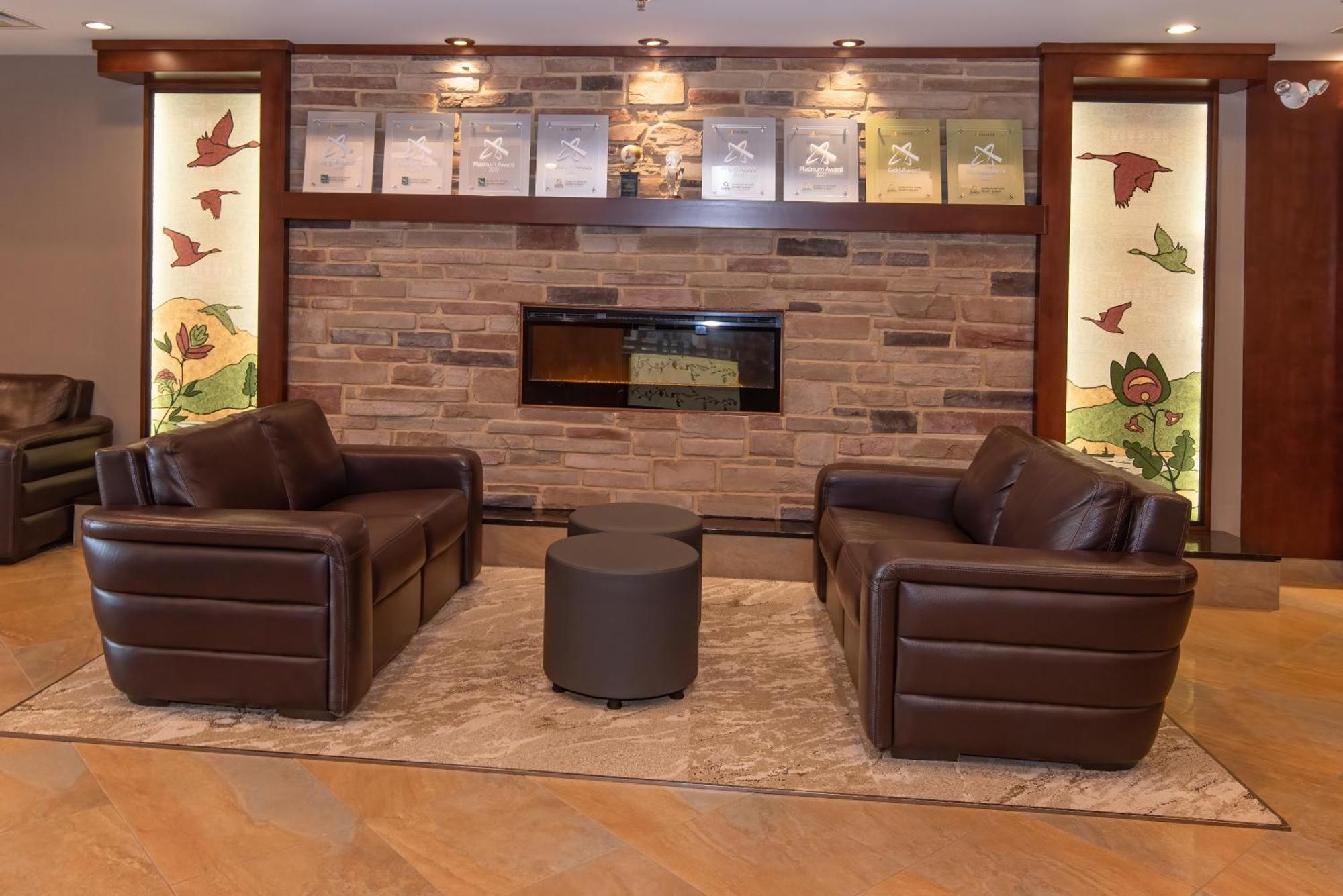 Quality Inn & Suites Val-d'Or Dış mekan fotoğraf