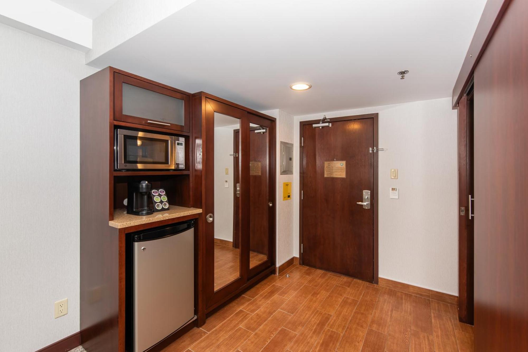 Quality Inn & Suites Val-d'Or Dış mekan fotoğraf