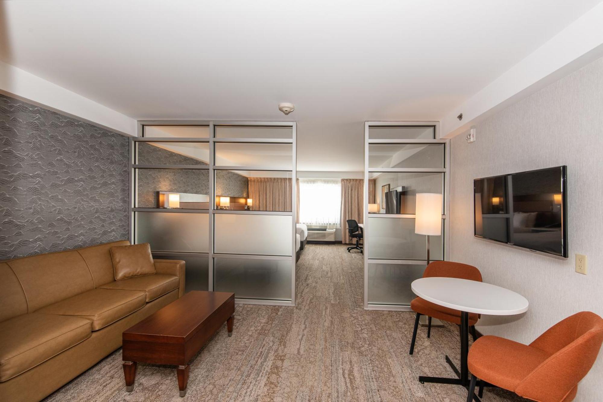 Quality Inn & Suites Val-d'Or Dış mekan fotoğraf