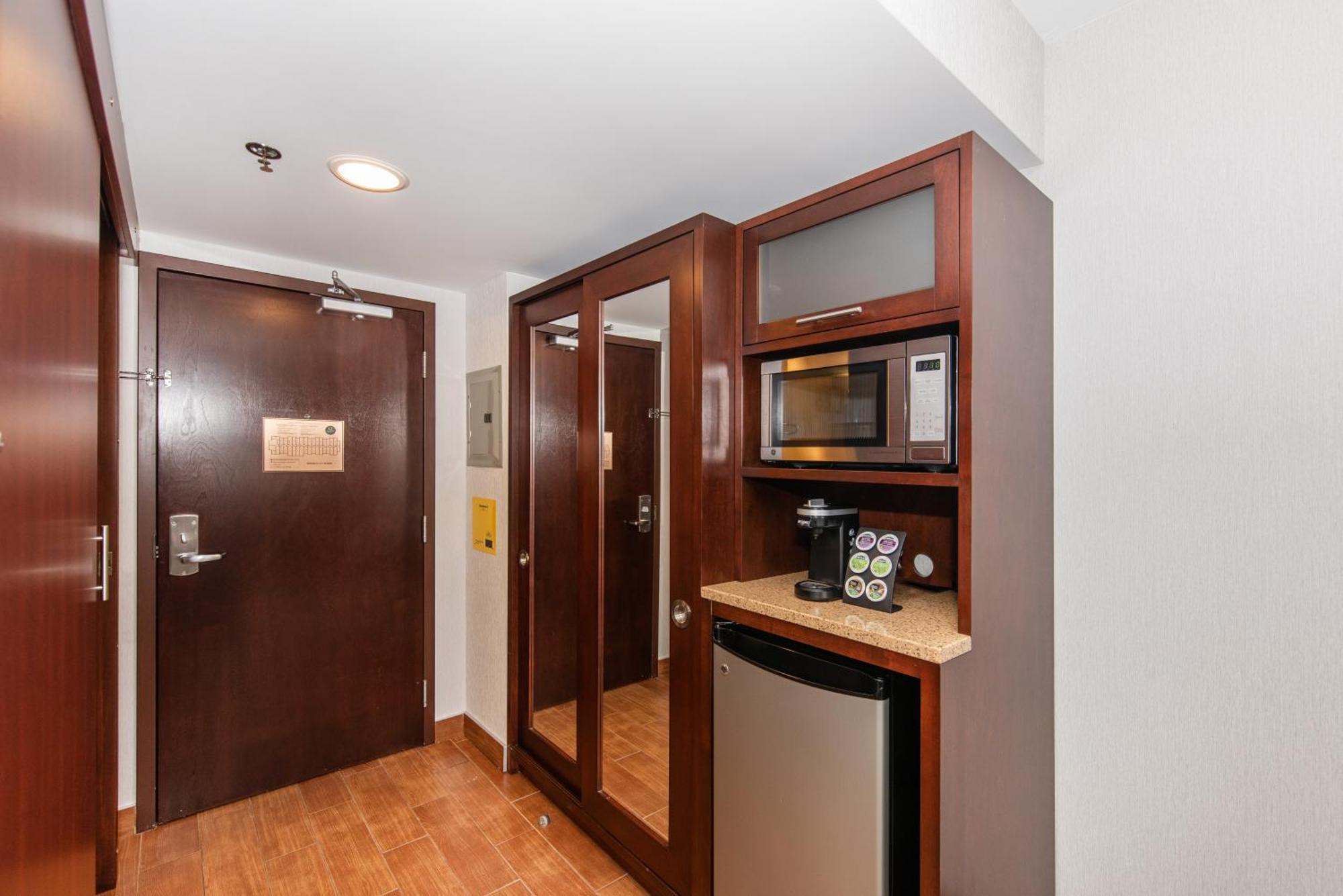 Quality Inn & Suites Val-d'Or Dış mekan fotoğraf