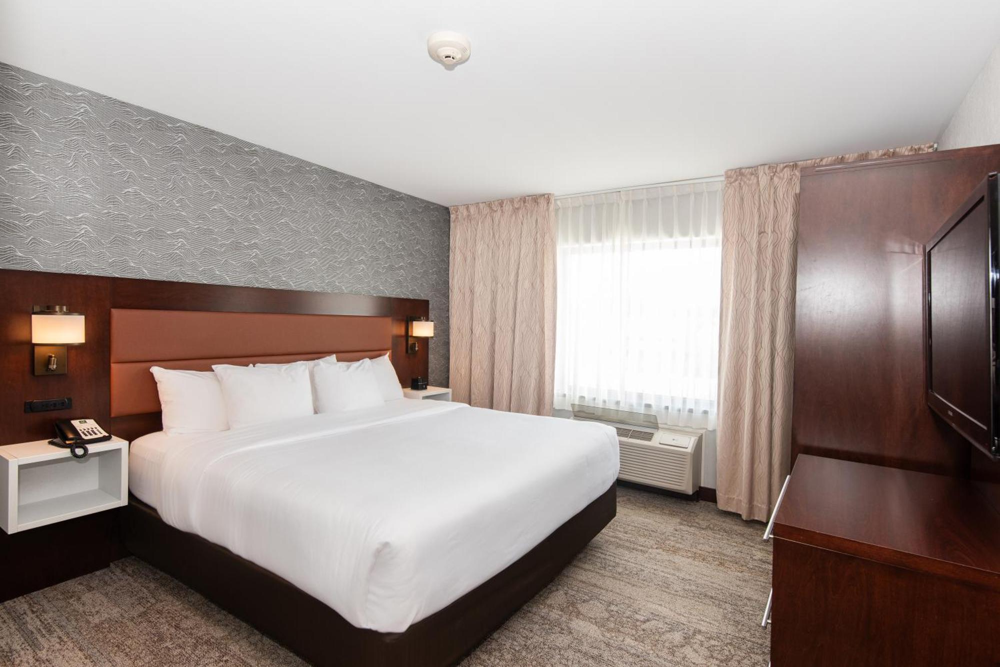 Quality Inn & Suites Val-d'Or Dış mekan fotoğraf