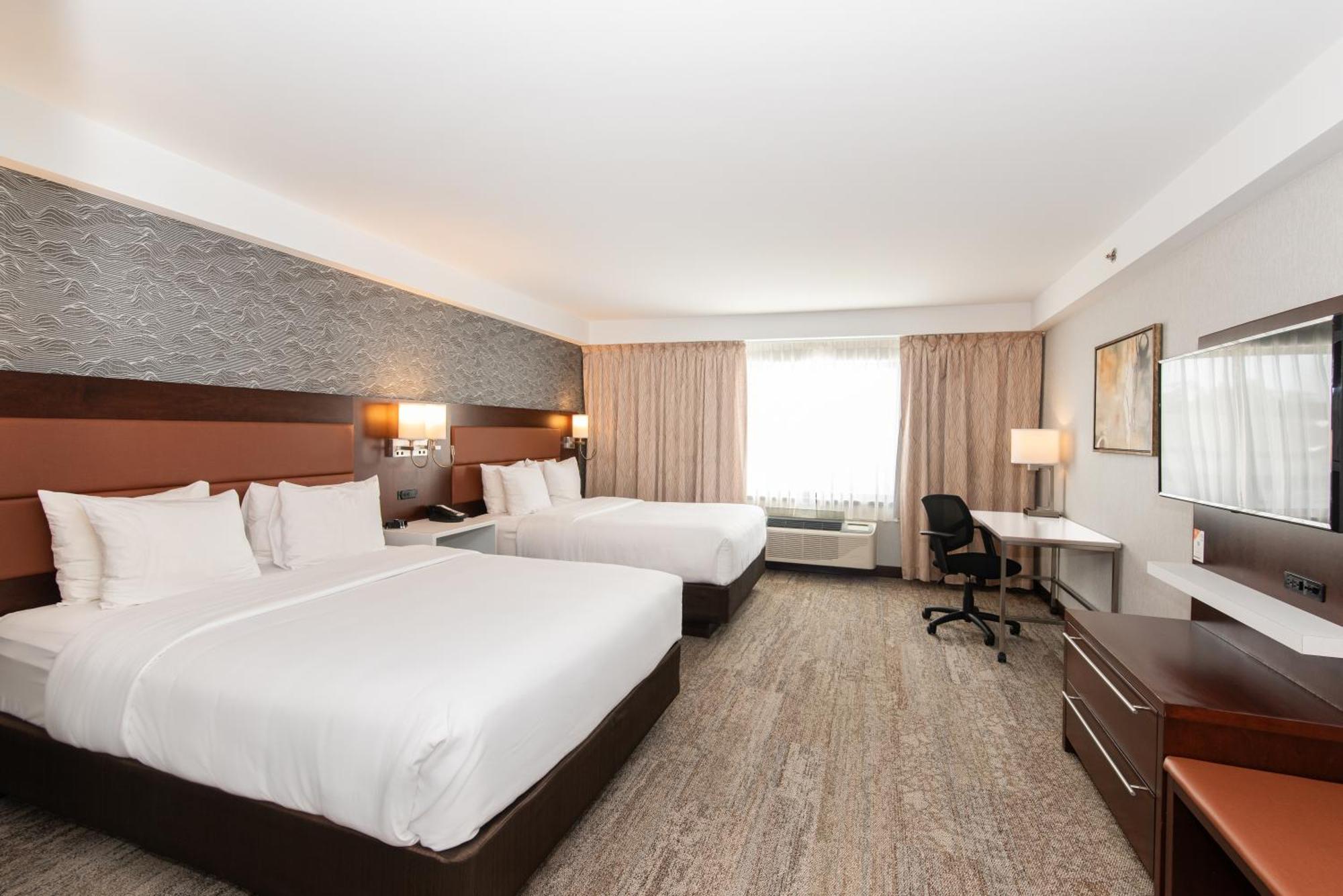 Quality Inn & Suites Val-d'Or Dış mekan fotoğraf