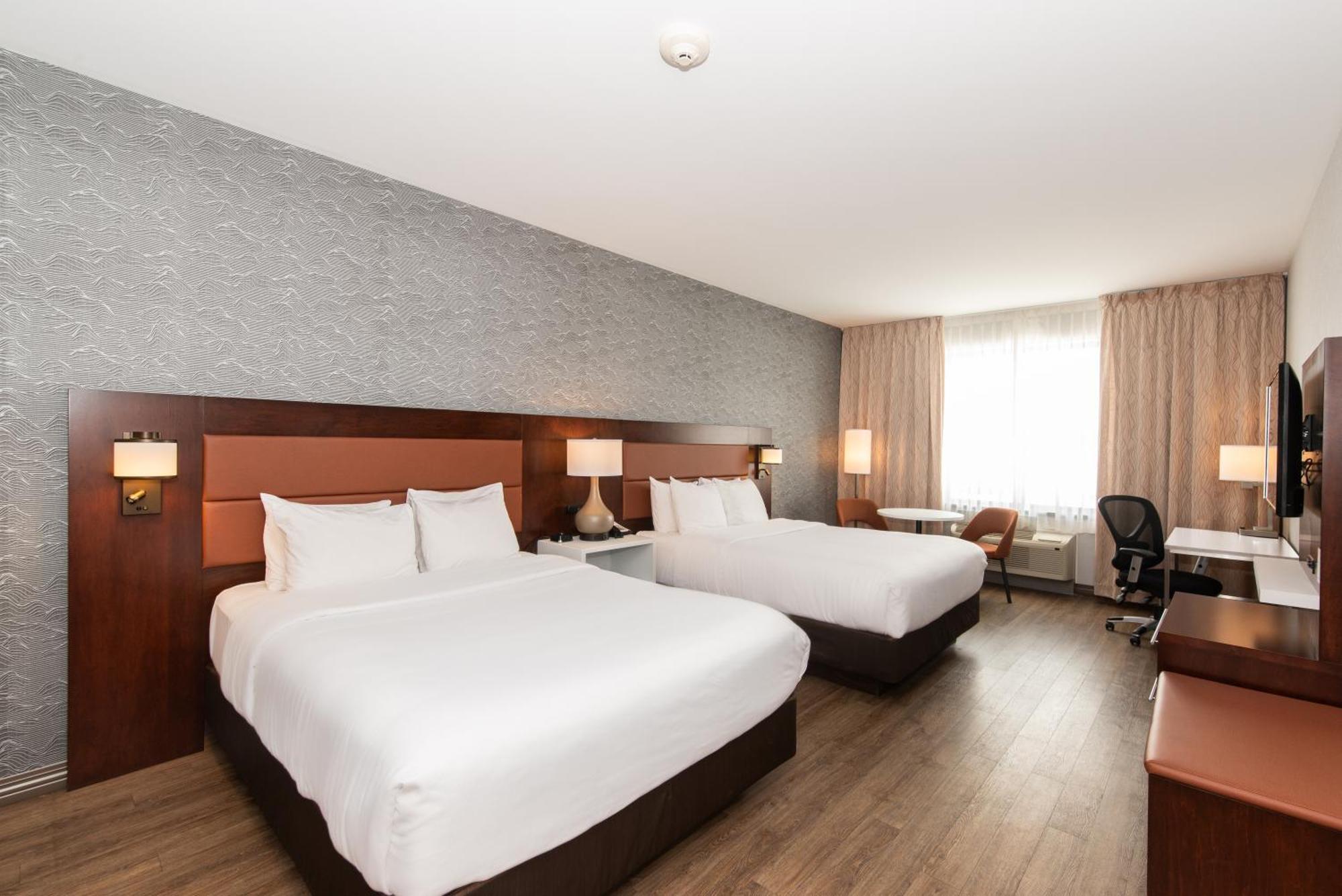 Quality Inn & Suites Val-d'Or Dış mekan fotoğraf