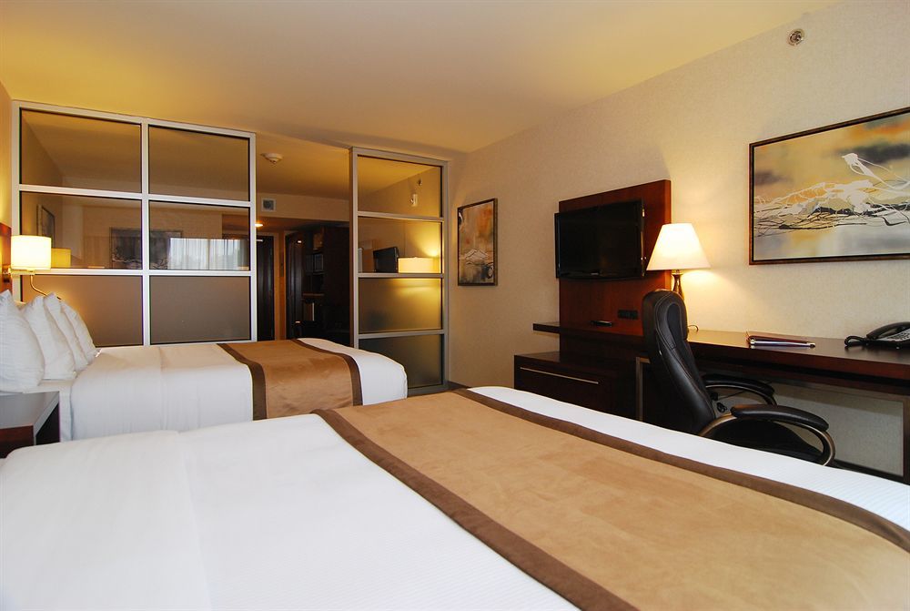 Quality Inn & Suites Val-d'Or Oda fotoğraf
