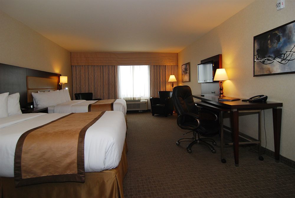 Quality Inn & Suites Val-d'Or Oda fotoğraf