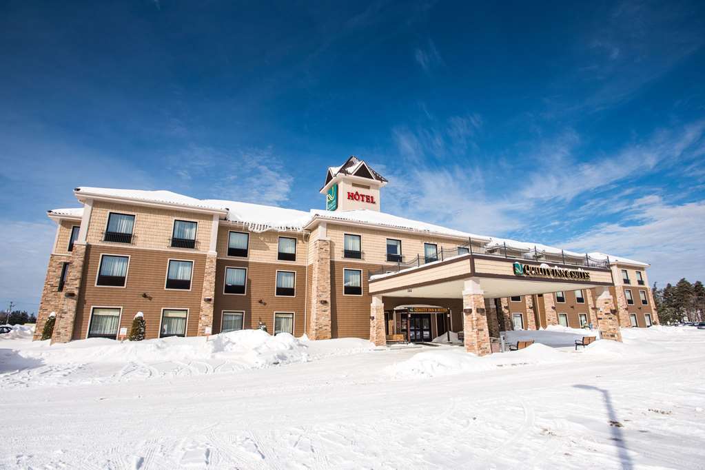 Quality Inn & Suites Val-d'Or Dış mekan fotoğraf