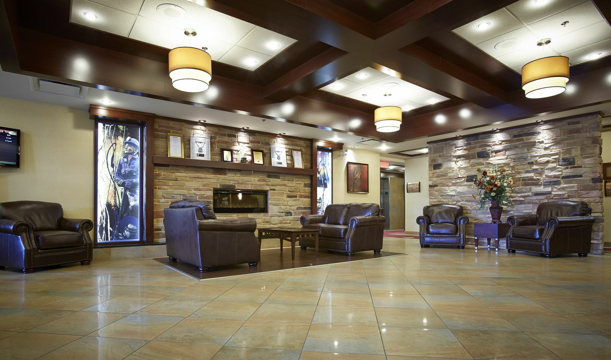 Quality Inn & Suites Val-d'Or Dış mekan fotoğraf